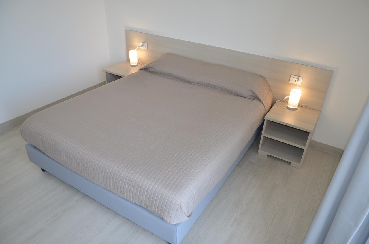 Crystal B&B Dormelletto Bagian luar foto